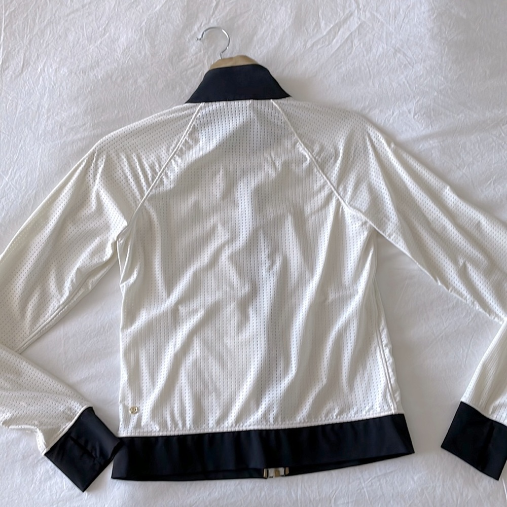 Lululemon jacket - Picture 2 of 4
